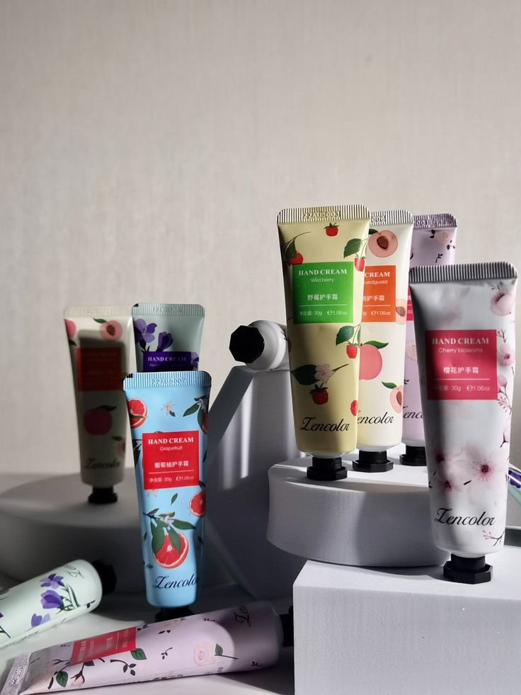 10Pcs Fruity Flowery Hand Cream Moisturizing Nourishing anti Chap Repairing Hands Care Beauty Skincare Hand Creams Sets